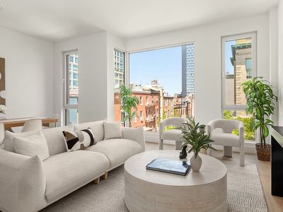 684 Dean St Floor 2