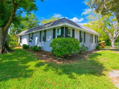 225 Georgetown BLVD