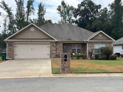 153 Meadow Dr