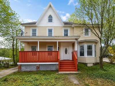 8 Smith Clove Road
