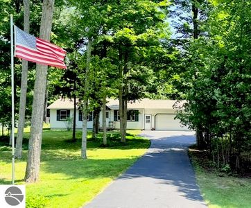 33 Bluejay Rd