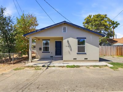 1218 Maple St
