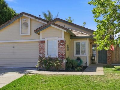 5200 Laguna Crest Way