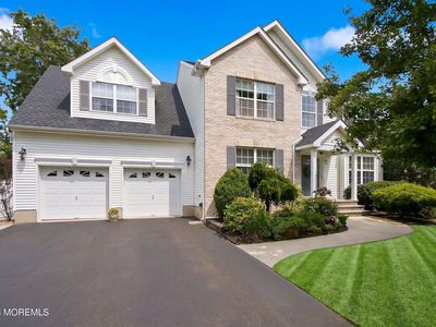 8 Carrie Drive