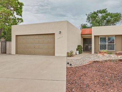 9923 Amigante Dr NE