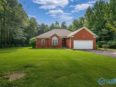 Property at 636 Smalley Dr SE, Arab, AL