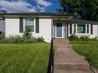 2415 Glen Pl