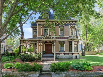 422 Laurel Ave