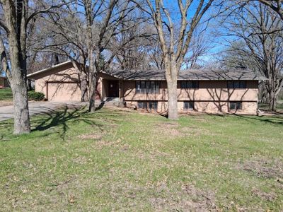 1919 Summit Dr