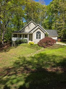 905 N Crestview Dr