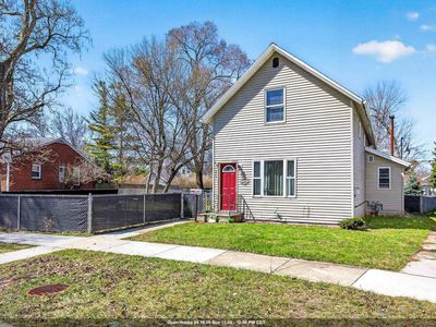 215 N Erie St