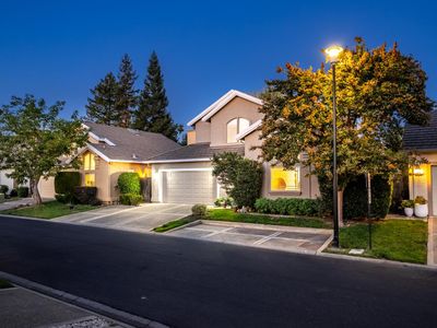 2315 Fallwater Ln