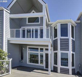 1455 SE Columbia Way