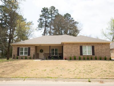 6905 Woodmere Ct