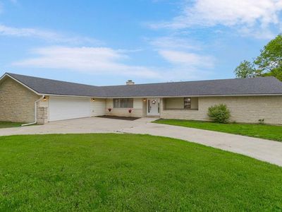 639 S Commercial Ave