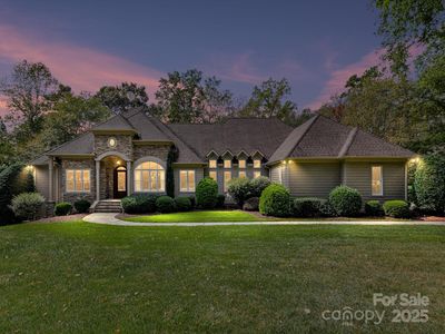168 Brownstone Dr