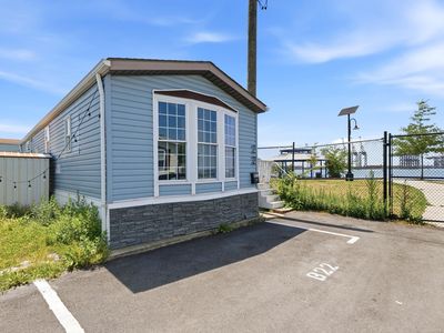 190 W 24th St Trlr B22
