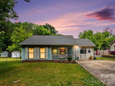 201 Bishop Ln