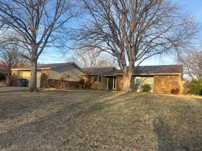 2805 NE Shelter Creek Dr