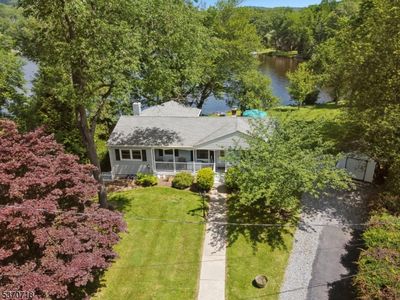 63 W Shore Dr