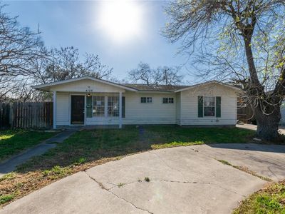 4126 Robinhood Dr