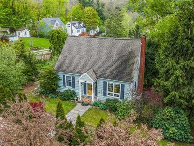 42 Woodland Ave