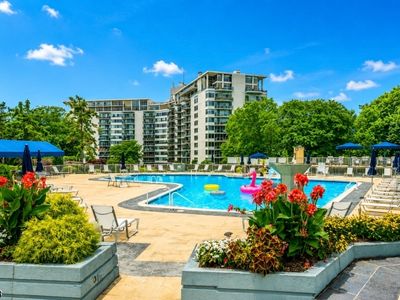 1 Claridge Dr #114