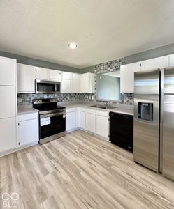 6119 Rocky River Dr