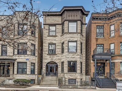 822 W Newport Ave