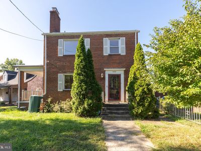 2428 S Dakota Ave NE