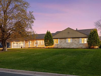 6233 Knoll Dr
