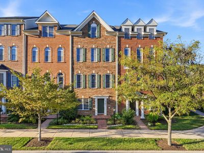 658 Raven Ave