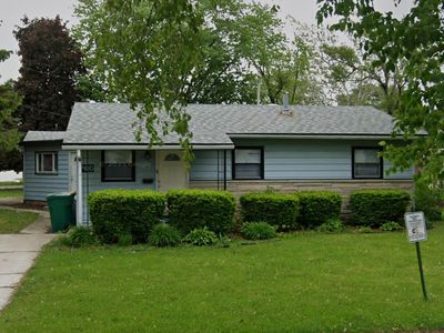 Property at 400 Bellarmine Dr W, Joliet, IL