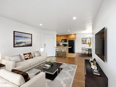 595 S Main St APT 10
