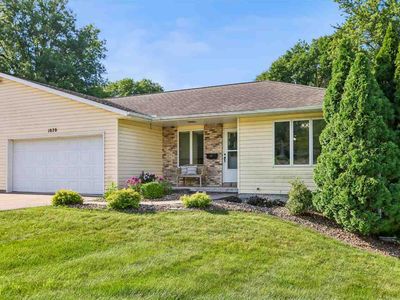 1020 Chatham Dr