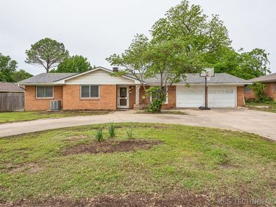 4507 E Frank Phillips Blvd