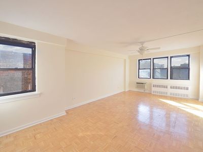 579 W 215th St APT 7H