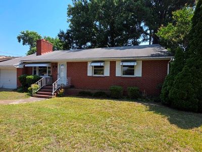 504 Winona Dr N