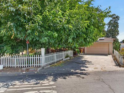 2044 Middleberry Rd