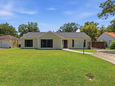 2801 Berry Ave
