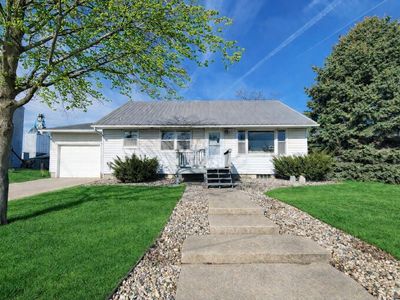 Property at 1013 Walnut St, Hull, IA
