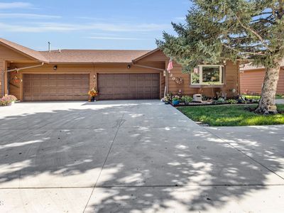 420 E Brandon Dr