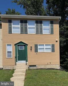 327 Woodside Pl