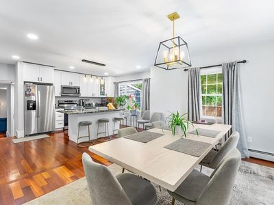 1375 Louisquissett Pike