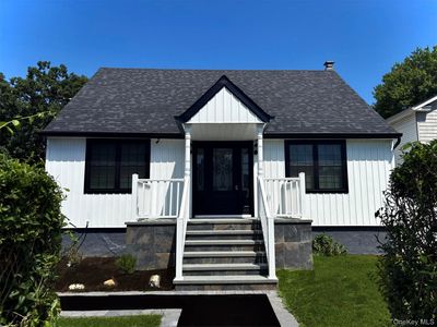 Property at 7 E Lakeland Street, Bay Shore, NY