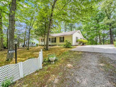 306 E Byrd Ln