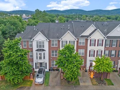 114 Featherstone Pl
