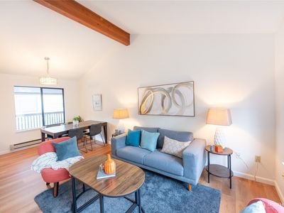 2562 Thorndyke Avenue W #405