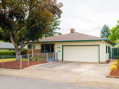 425 W Maple St