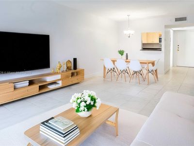 301 Racquet Club Rd APT 307